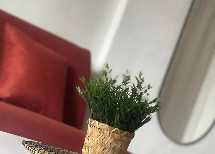 Joli Au Centre De Les Pins