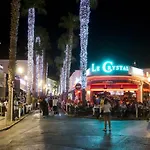 Joli Au Centre De Les Pins Жуан-ле-Пен