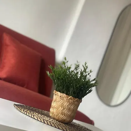 Joli Au Centre De Les Pins