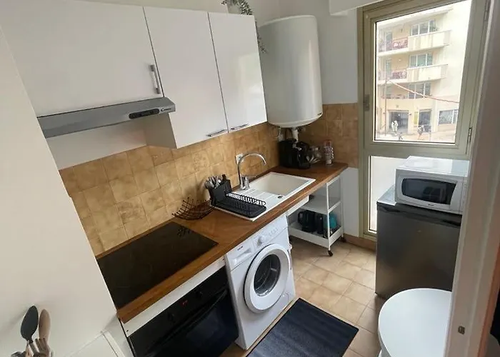 Joli Au Centre De Les Pins ז'ואן-לה-פינס