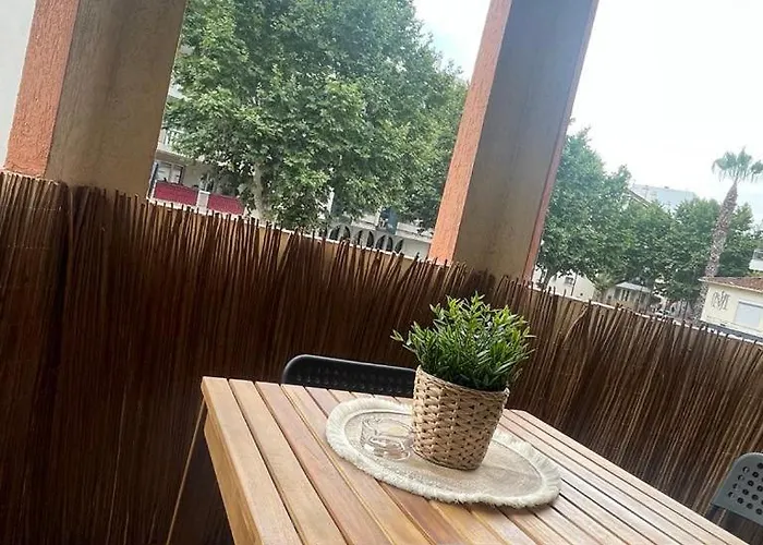 Joli Au Centre De Les Pins דירה ז'ואן-לה-פינס